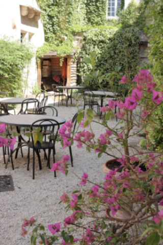 Bibliothèque-Café Saint-Jean © Alex Nollet